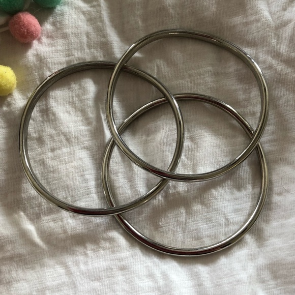 Silver bangles - Picture 1 of 2